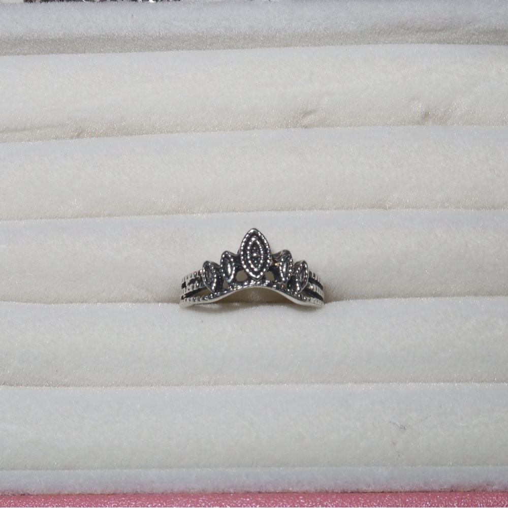 SILVER RING SET - Picture 2 of 10